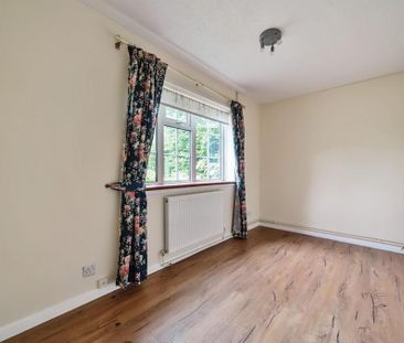 4 bedroom detached house to rent - Photo 4