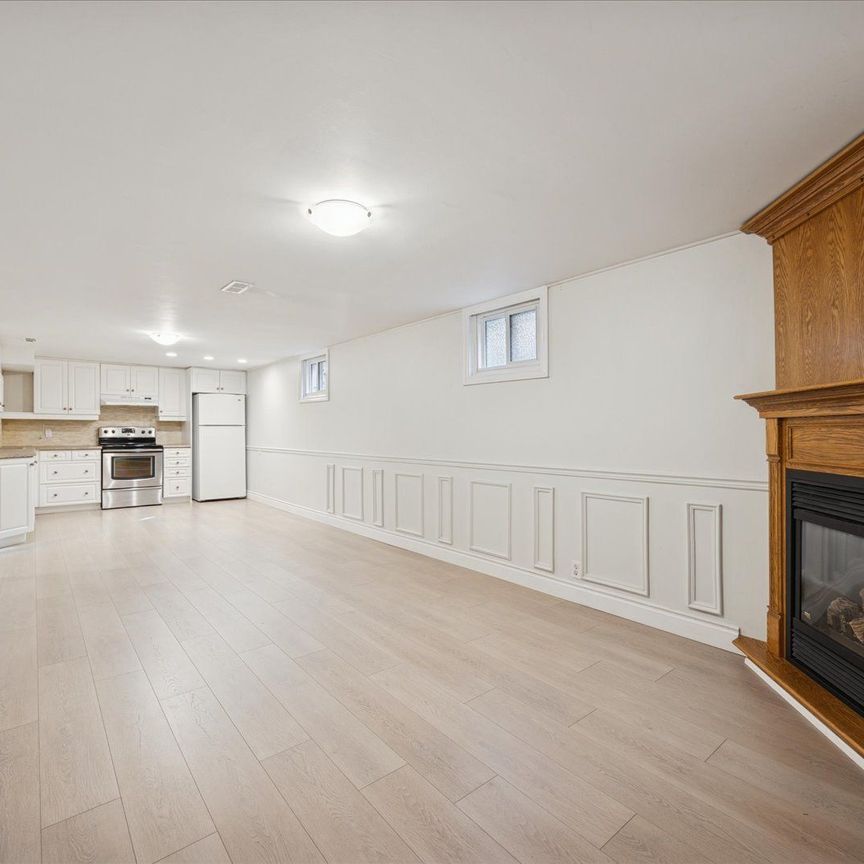 For Lease - 437 Brentwood Avenue Unit# Lower, Oshawa, Ontario - Photo 1