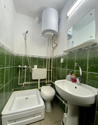 270 Euro! Garsoniera Pacurari, langa Luk Oil - Fotografie 5