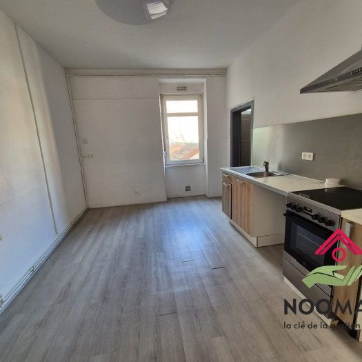 F5 de 99 m² au 1er étage - Sarreguemines - Photo 1