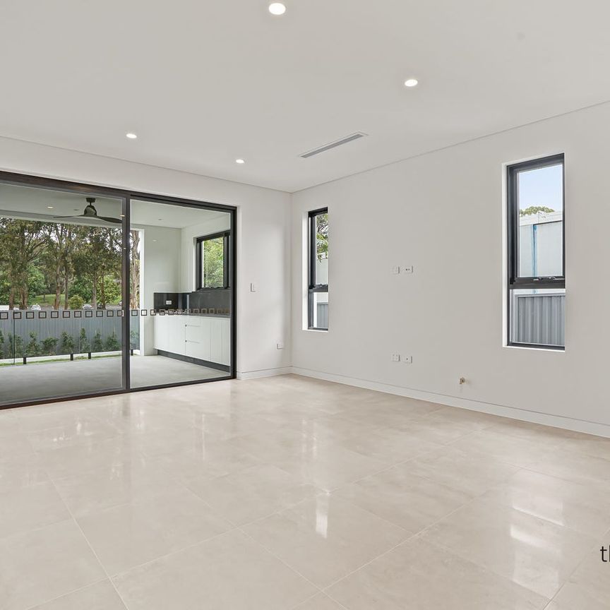 Spacious Near New Duplex Home - Photo 1