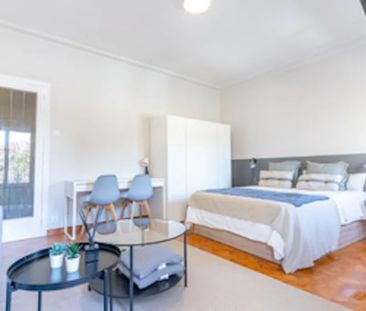 Plaça dAlfons el Savi, Barcelona, Catalonia 08025 - Photo 6