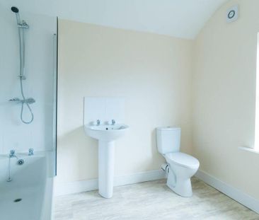 3 bedroom terraced house to rent - Photo 6