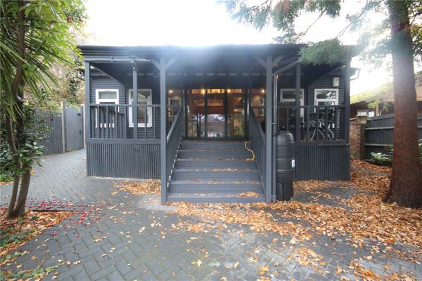 Gibsons Hill, London, SW16 3JS - Photo 1