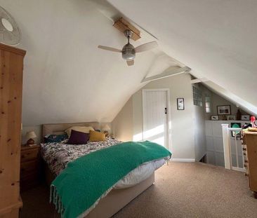 1 bedroom character property to rent - Photo 2