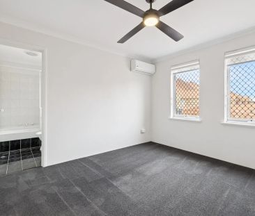 Spacious Terrace Townhouse in the Raphael Park Precinct - Photo 2