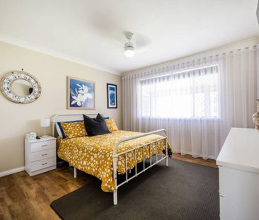 LOWSET & IMMACULATE ON 1,327SQMS WITH A SHED - Photo 3