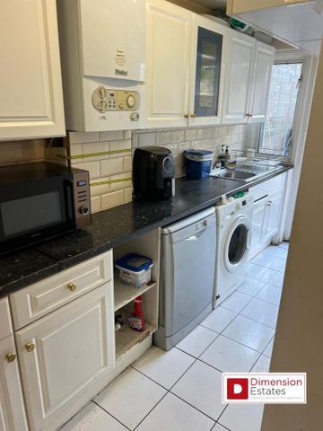 1 bedroom in a house share to rent - Photo 5