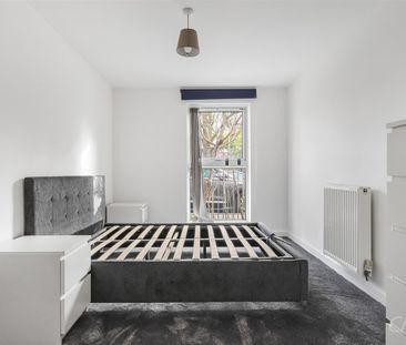 Ascot House, Chrisp Street - Photo 6