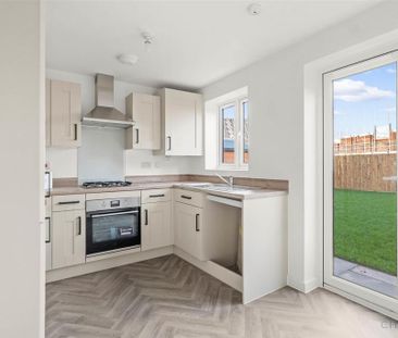 2 bedroom semi-detached house to rent - Photo 3