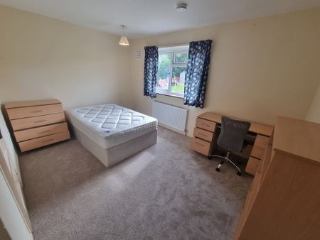 4 Bed Student Accommodation - Photo 5