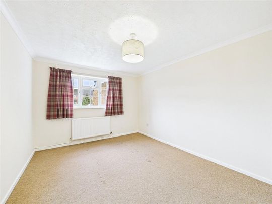 2 bedroom maisonette to rent - Photo 1