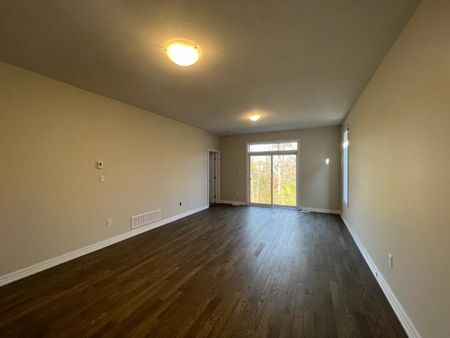 For Lease - 4311 Mann Street Unit# 46, Niagara Falls, Ontario - Photo 2