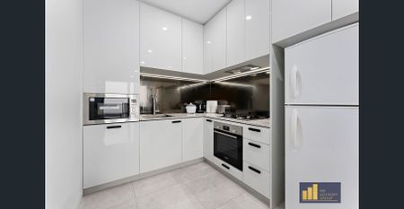 Elegant Two Bedroom Home by Meriton - Photo 4