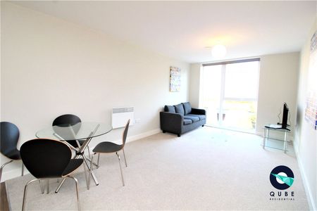 3 bedroom Flat To Rent - Photo 3