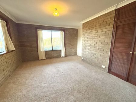 Spacious Family Home with Breathtaking Bushland Views and Flexible Living - Photo 5