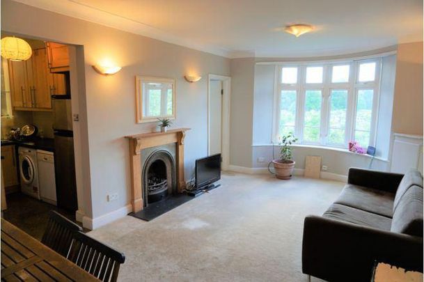 Double bedroom with own bathroom in Fulham High St - Photo 1