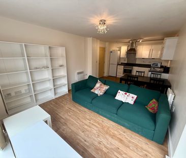 2 bedroom apartment to rent - Photo 3