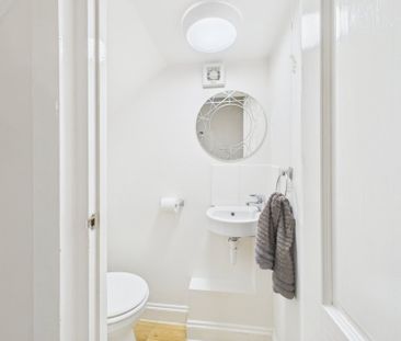 Lawn Close, Datchet, Slough,SL3 - Photo 3
