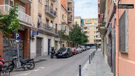 3-bedroom apartment for rent in L'Hospitalet de Llobregat - Foto 2