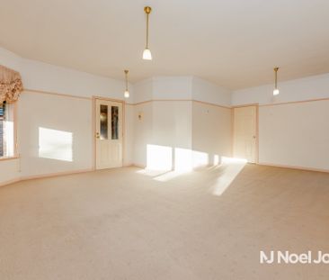 1A Menin Road, NUNAWADING - Photo 6