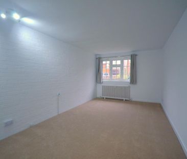 4 bedroom detached house to rent - Photo 5