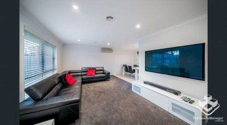 Contemporary Family Living in a Prime Lynbrook Location - Photo 4