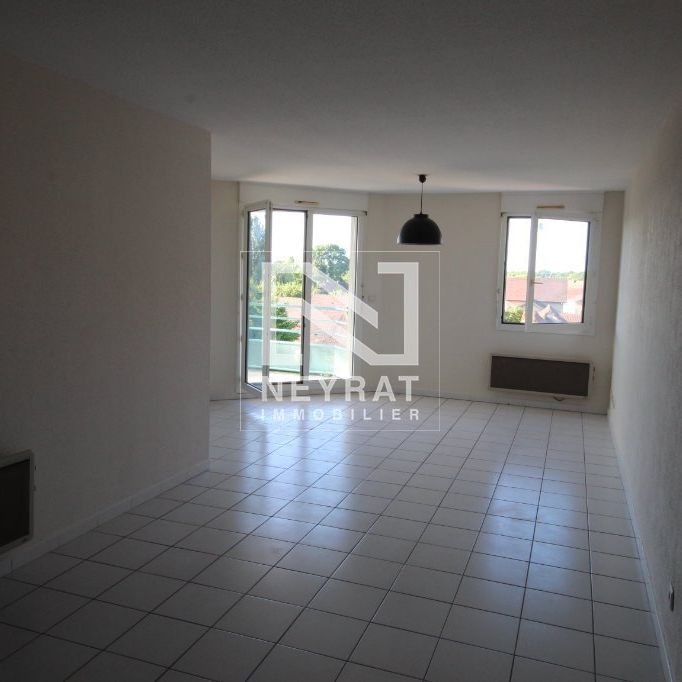 Location Appartement 2 pièces 55m² ST GERMAIN DU BOIS 71330 - Photo 1