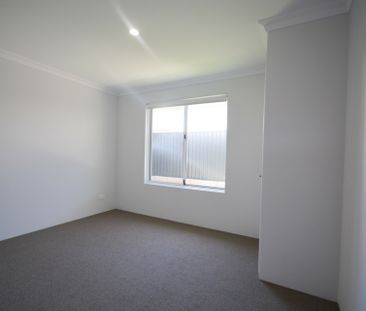 Brand New Home in Coastal Madora Bay! - Photo 6