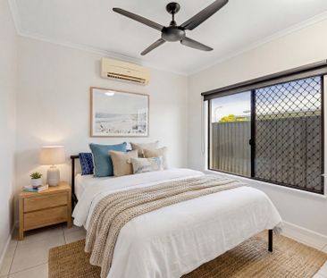 SPACIOUS FAMILY HOME IN SOUGHT AFTER WHITE ROCK! - Photo 4