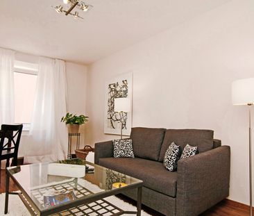 Near Sendlinger Tor: Beautiful 2-room apartment with balcony - Foto 1