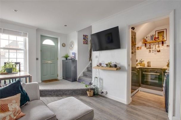 1 bedroom maisonette to rent - Photo 1