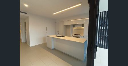 $840 | TWO BEDROOM APARTMENT - Photo 5