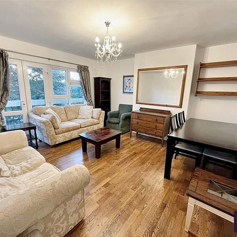 3 bedroom flat to rent - Photo 1