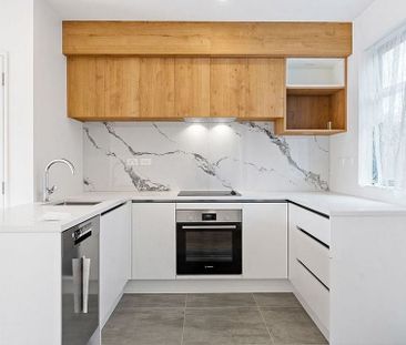 Modern 3BR Home in Papatoetoe - Photo 4