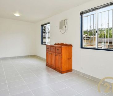 Well Presented&comma; Three Bedroom Family Home&excl; - Photo 2