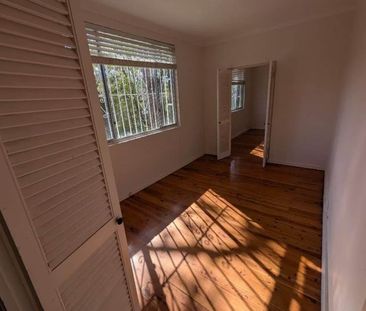 Lindfield - Photo 1
