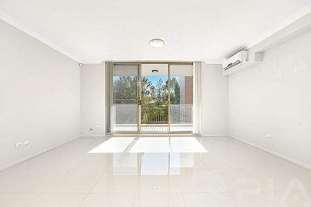 Holroyd Gardens Two Bedroom Apartment For Lease, Please contact leasing manager for private appointment only. - Photo 4