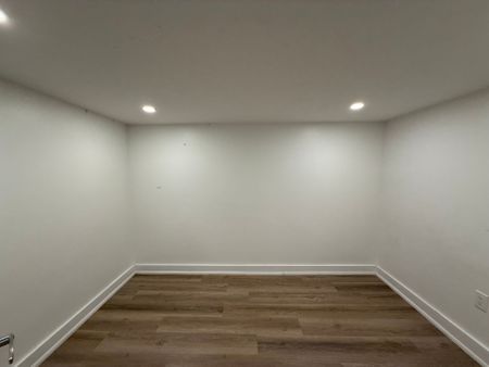 For Lease - 22 Glenside Avenue Unit# Lower, Toronto, Ontario - Photo 4