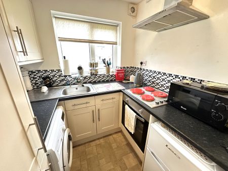 Marsh Way, Penwortham - Photo 3