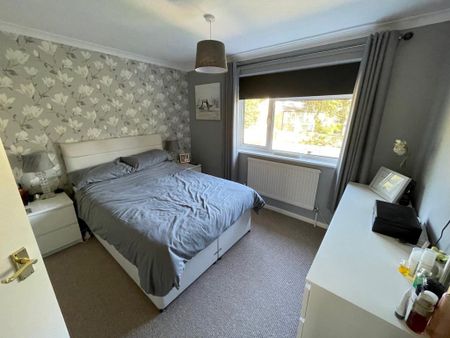 4 bedroom terraced house to rent - Photo 3