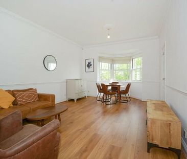 2 Bed Flat, Raleigh Court, SE16 - Photo 2