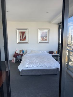 Surfers Paradise - Photo 1