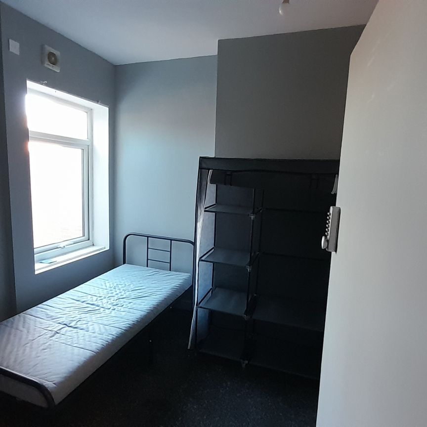 Flat 4, DN2, Doncaster - Photo 1