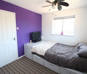 1 bedroom mews to rent - Photo 3