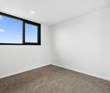 Convenient Location, Spectacular Outlook - Photo 3