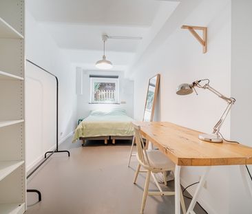 Room at Rue Charles Quint 55 - Photo 2