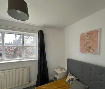 1 bedroom in a house share to rent - Photo 5