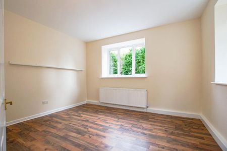 3 bedroom apartment to rent - Photo 4