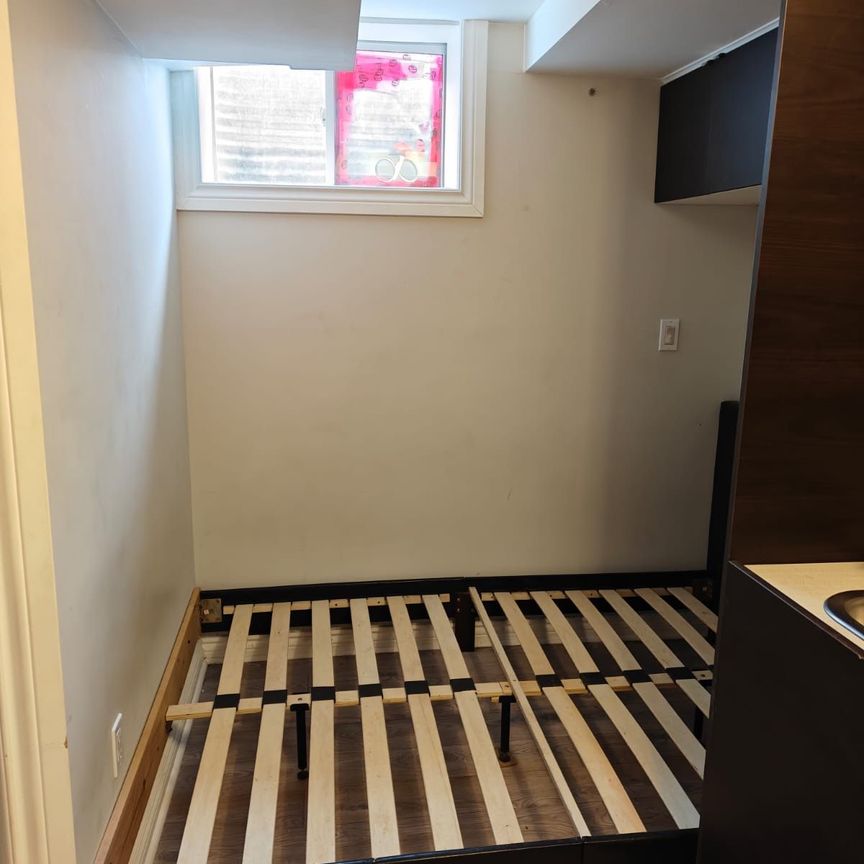 For Lease - 995 Reimer Common Unit# Basement, Burlington, Ontario - Photo 1